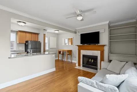 3454 North Janssen Avenue Chicago IL 60657