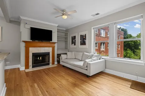 3454 North Janssen Avenue Chicago IL 60657