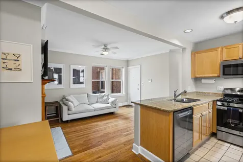 3454 North Janssen Avenue Chicago IL 60657