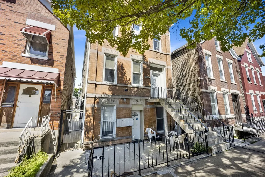 3340 South Carpenter Street Chicago IL 60608