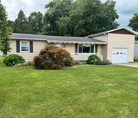 905 East Harrison Street Villa Grove IL 61956