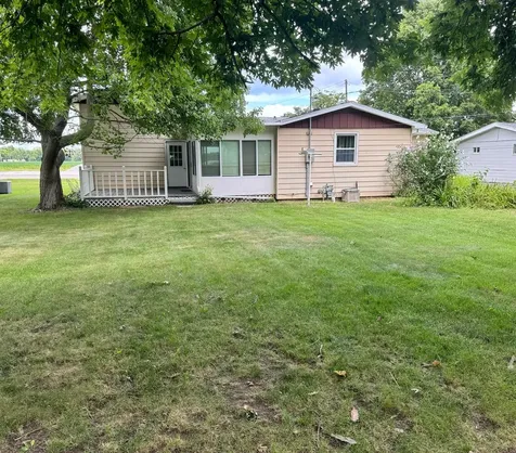 905 East Harrison Street Villa Grove IL 61956