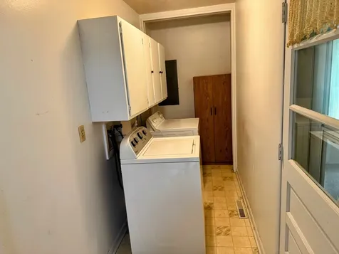 905 East Harrison Street Villa Grove IL 61956