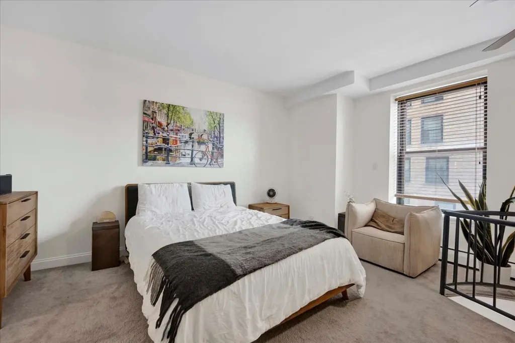 2100 North Lincoln Park West Chicago IL 60614