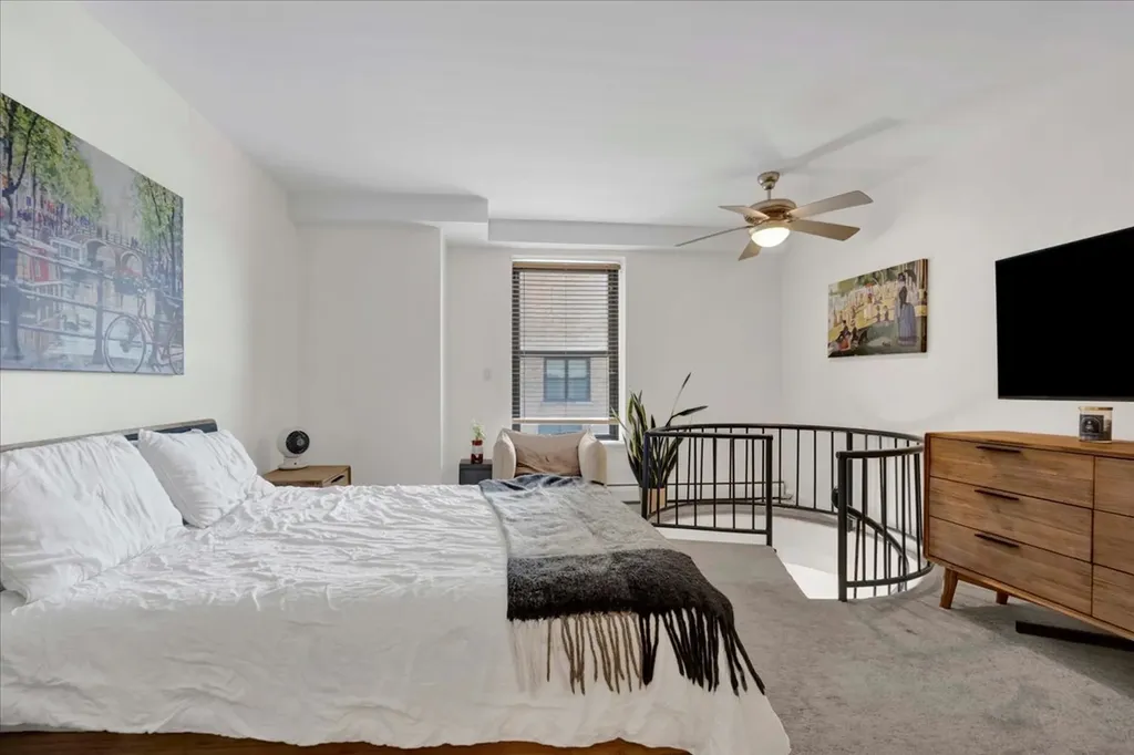 2100 North Lincoln Park West Chicago IL 60614