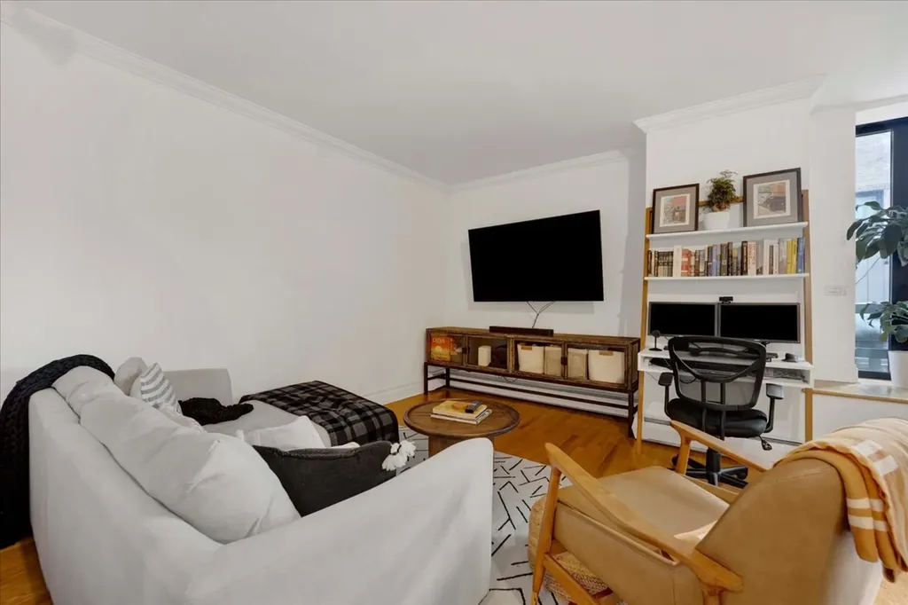 2100 North Lincoln Park West Chicago IL 60614