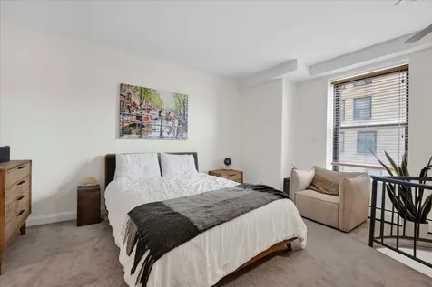 2100 North Lincoln Park West Chicago IL 60614