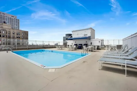 2100 North Lincoln Park West Chicago IL 60614