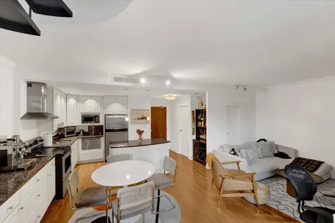 2100 North Lincoln Park West Chicago IL 60614