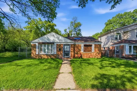 10066 South Van Vlissingen Road Chicago IL 60617