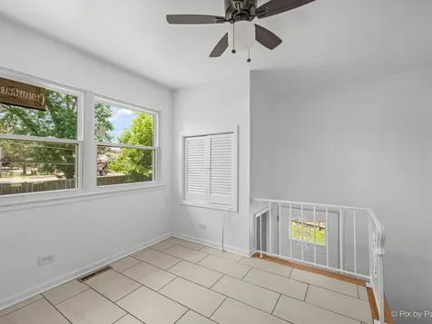400 Lillian Lane Des Plaines IL 60016