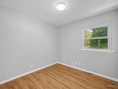 400 Lillian Lane Des Plaines IL 60016