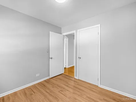 400 Lillian Lane Des Plaines IL 60016