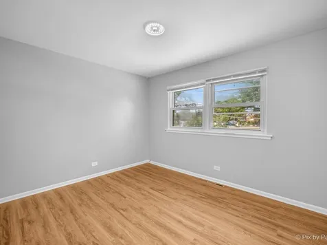 400 Lillian Lane Des Plaines IL 60016