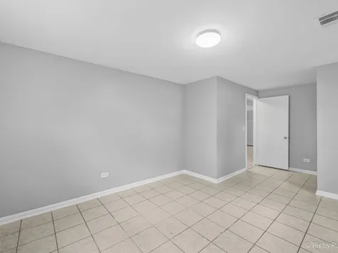 400 Lillian Lane Des Plaines IL 60016