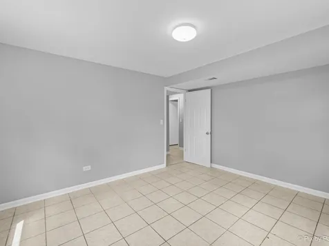 400 Lillian Lane Des Plaines IL 60016