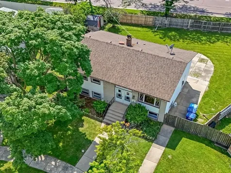 400 Lillian Lane Des Plaines IL 60016
