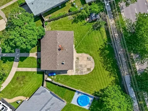400 Lillian Lane Des Plaines IL 60016