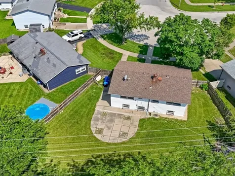 400 Lillian Lane Des Plaines IL 60016