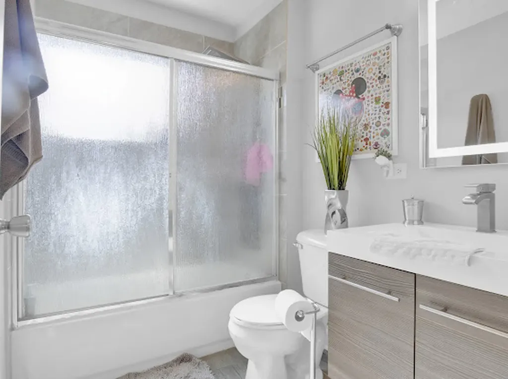 4339 West 83rd Street Chicago IL 60652