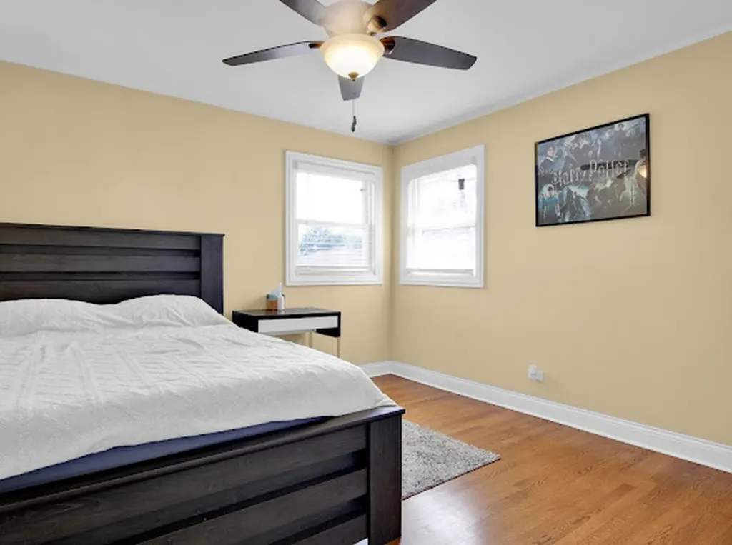 4339 West 83rd Street Chicago IL 60652