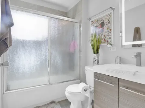 4339 West 83rd Street Chicago IL 60652