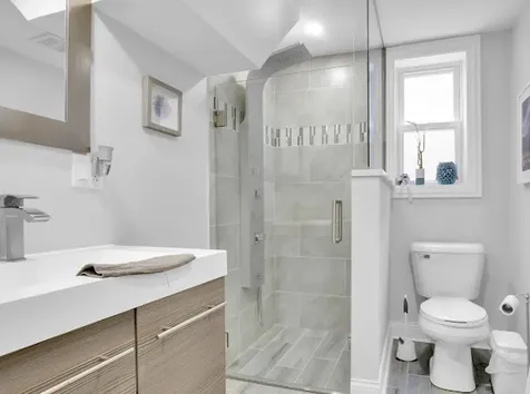 4339 West 83rd Street Chicago IL 60652