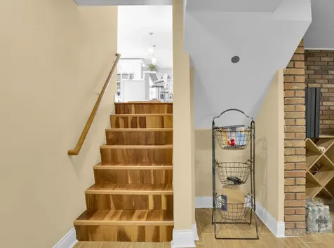 4339 West 83rd Street Chicago IL 60652