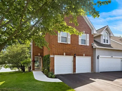 1572 West Ethans Glen Drive Palatine IL 60067