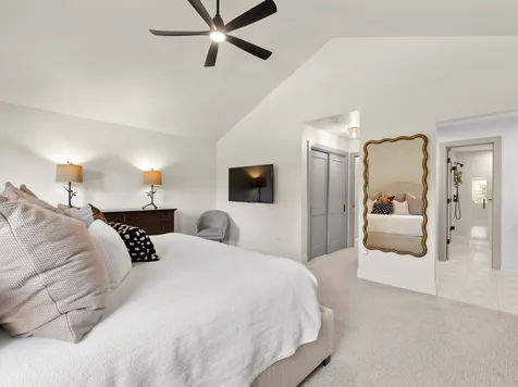 1572 West Ethans Glen Drive Palatine IL 60067