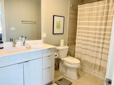 3334 North Southport Avenue Chicago IL 60657