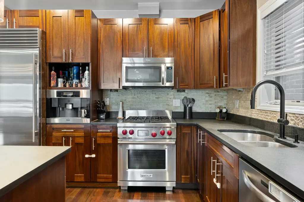 1461 West Grand Avenue Chicago IL 60642