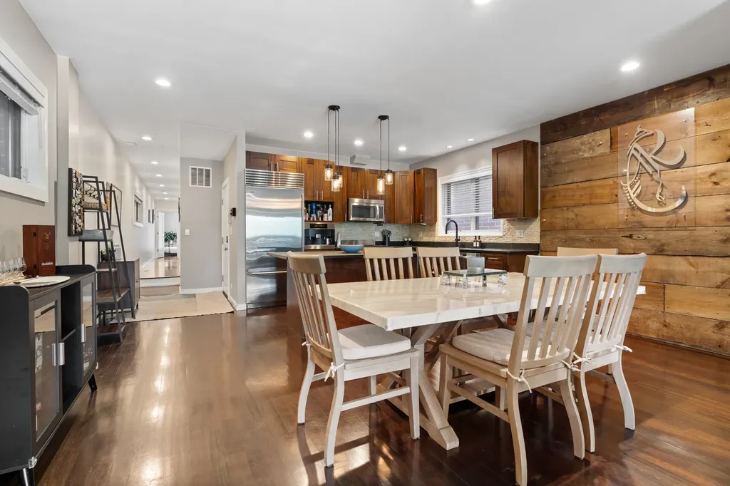 1461 West Grand Avenue Chicago IL 60642