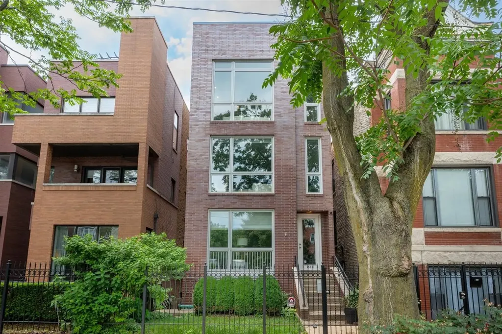 1534 North Wood Street Chicago IL 60622