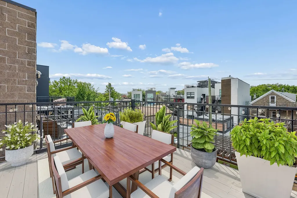 1534 North Wood Street Chicago IL 60622