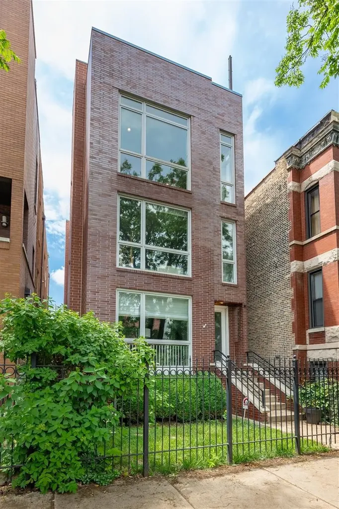 1534 North Wood Street Chicago IL 60622