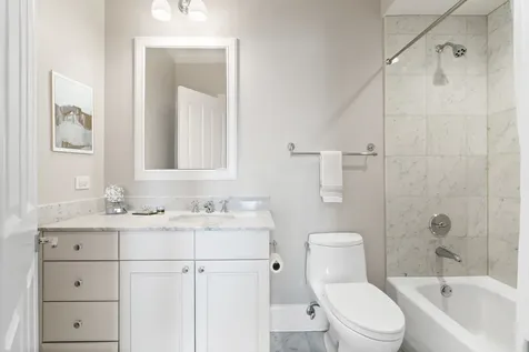 1634 West Surf Street Chicago IL 60657