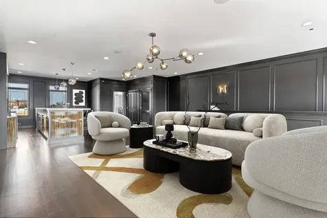 1634 West Surf Street Chicago IL 60657