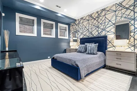 1634 West Surf Street Chicago IL 60657