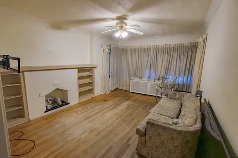 8419 South Maryland Avenue Chicago IL 60619