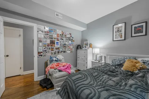 2127 North Clark Street Chicago IL 60614