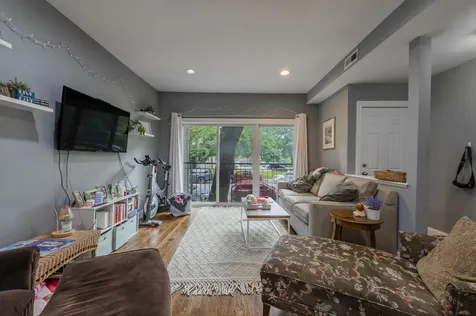 2127 North Clark Street Chicago IL 60614