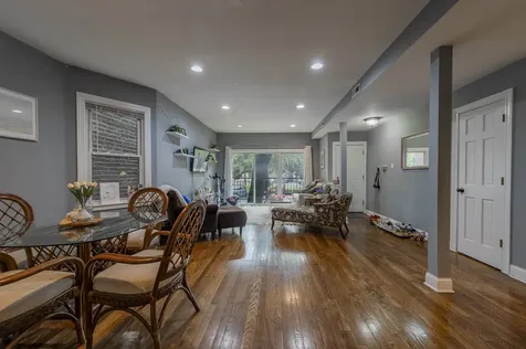 2127 North Clark Street Chicago IL 60614