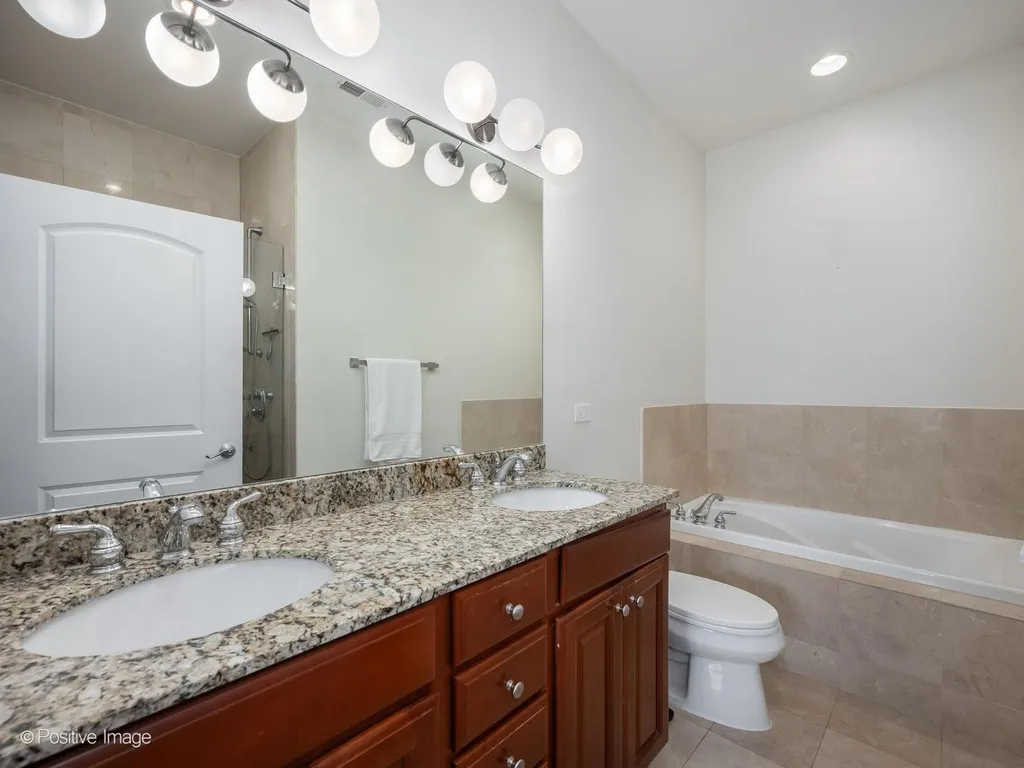 1453 West Irving Park Road Chicago IL 60613