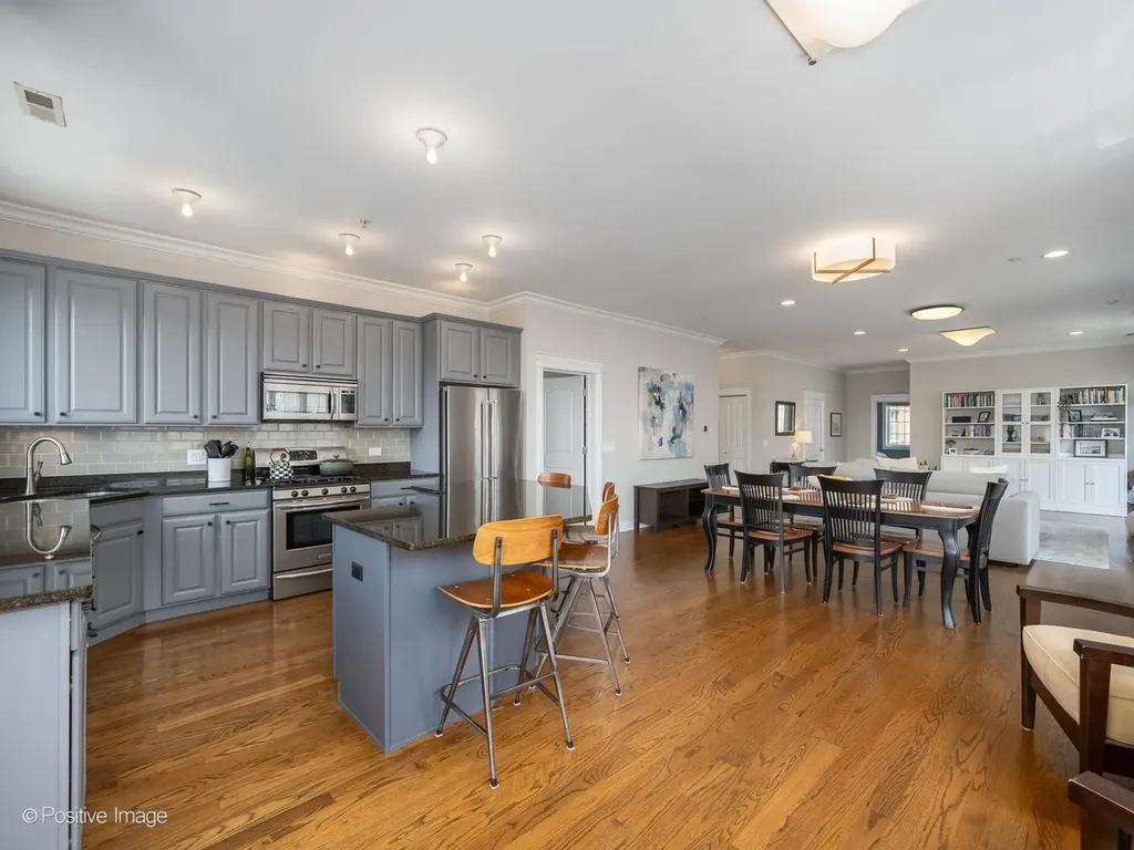 1453 West Irving Park Road Chicago IL 60613