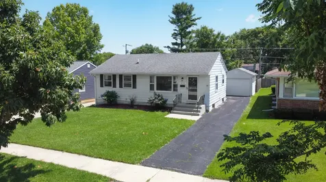219 North Berteau Avenue Bartlett IL 60103