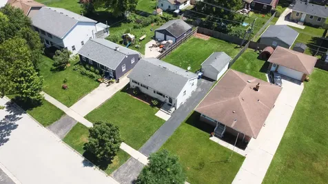 219 North Berteau Avenue Bartlett IL 60103