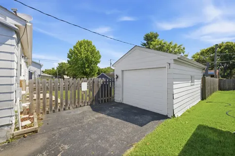 219 North Berteau Avenue Bartlett IL 60103