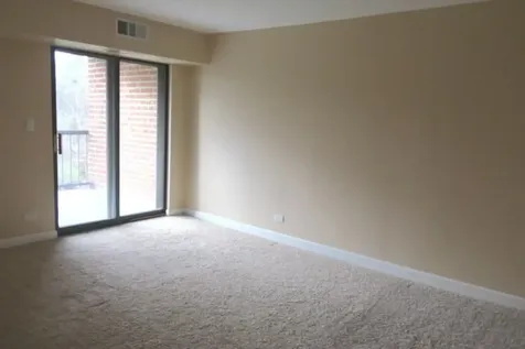 1605 East Central Road Arlington Heights IL 60005