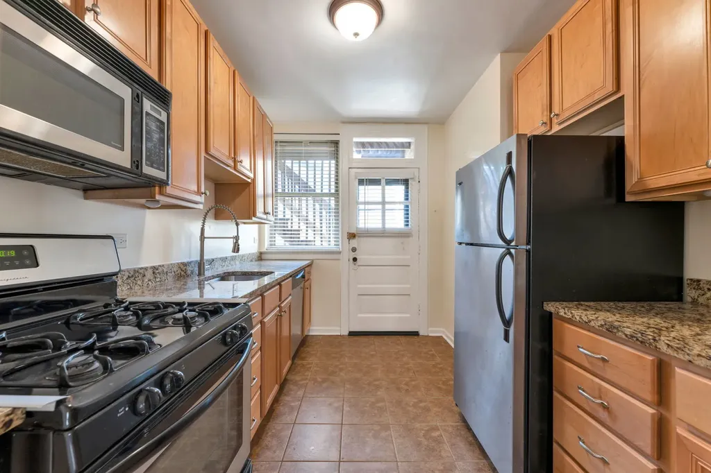 4126 North Kedvale Avenue Chicago IL 60641